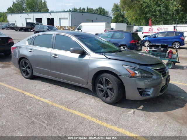  Salvage Nissan Altima