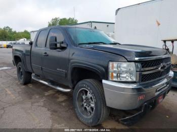  Salvage Chevrolet Silverado 2500