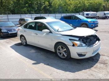  Salvage Nissan Altima