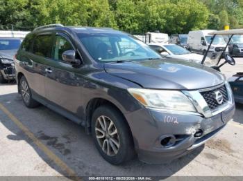  Salvage Nissan Pathfinder