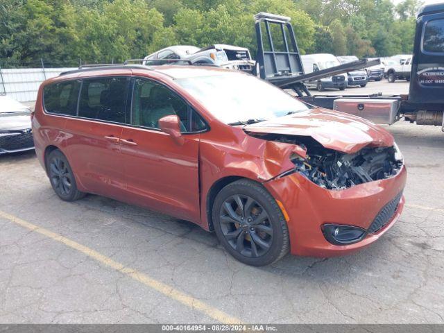  Salvage Chrysler Pacifica