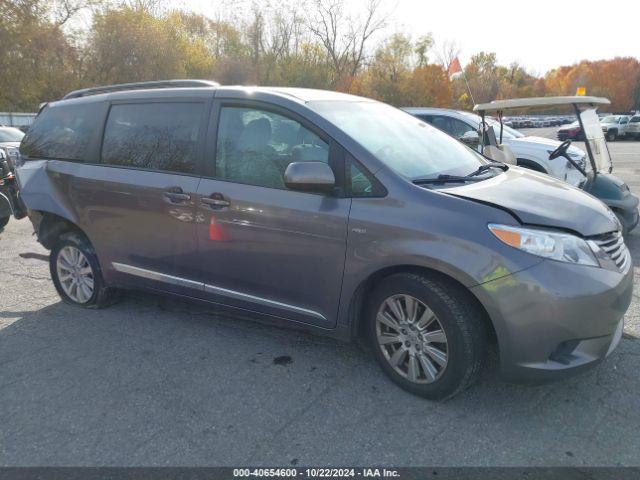  Salvage Toyota Sienna