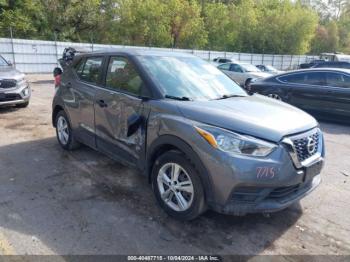  Salvage Nissan Kicks