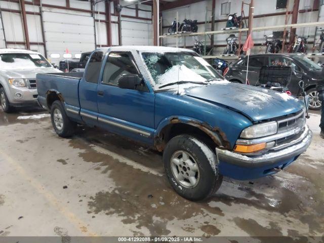  Salvage Chevrolet S-10