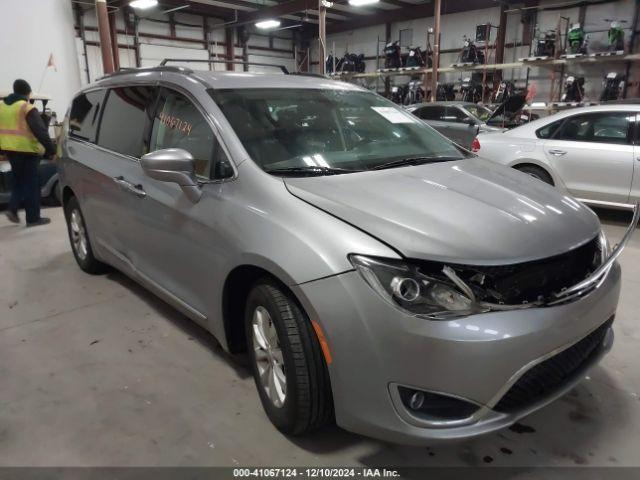  Salvage Chrysler Pacifica