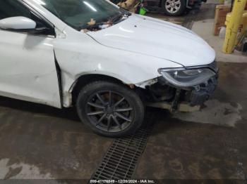  Salvage Chrysler 200