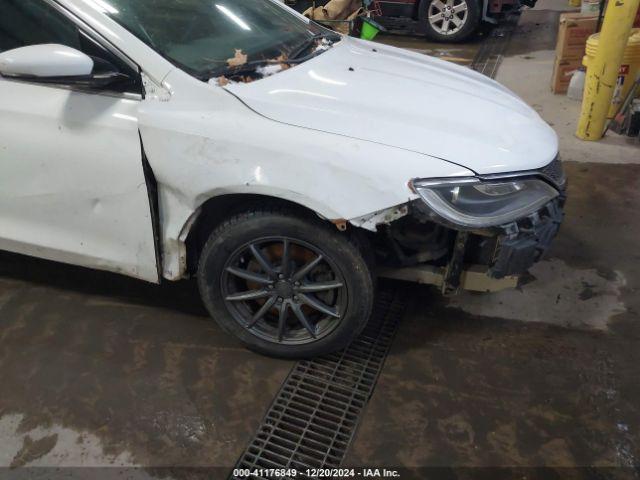  Salvage Chrysler 200