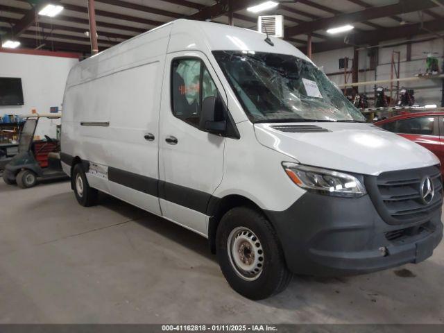  Salvage Mercedes-Benz Sprinter 2500