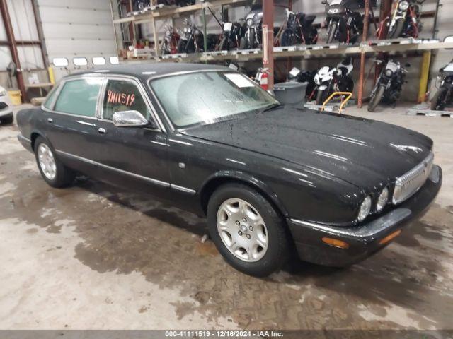  Salvage Jaguar Xj8