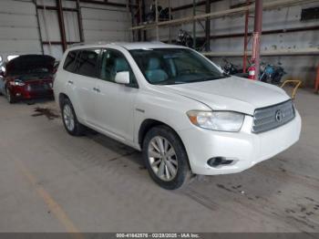  Salvage Toyota Highlander