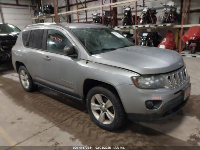  Salvage Jeep Compass