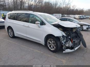  Salvage Chrysler Pacifica