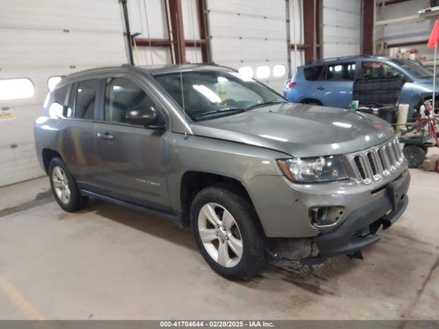  Salvage Jeep Compass