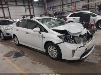  Salvage Toyota Prius