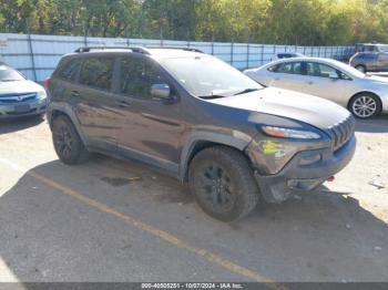  Salvage Jeep Cherokee
