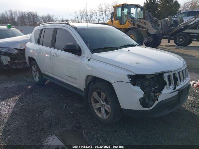  Salvage Jeep Compass