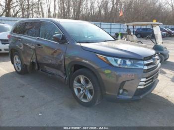  Salvage Toyota Highlander