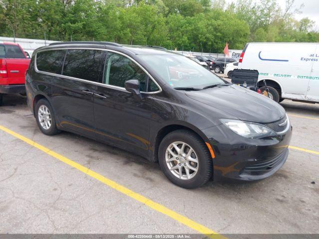  Salvage Chrysler Pacifica