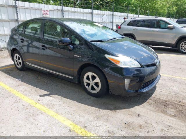  Salvage Toyota Prius