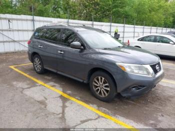  Salvage Nissan Pathfinder