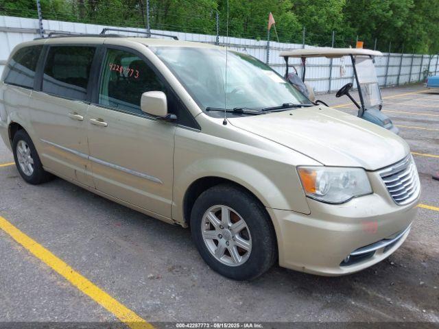  Salvage Chrysler Town & Country