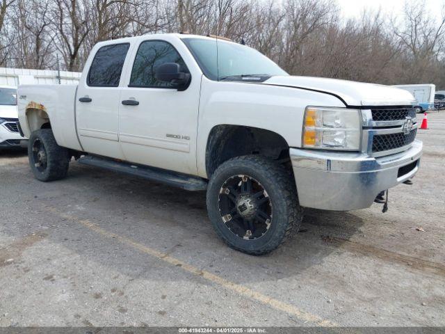  Salvage Chevrolet Silverado 2500