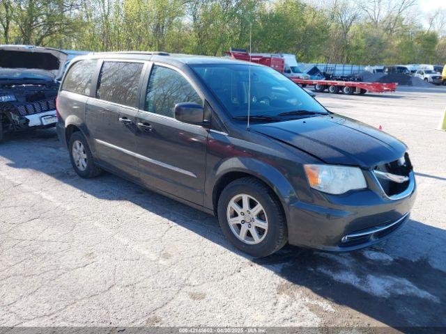  Salvage Chrysler Town & Country