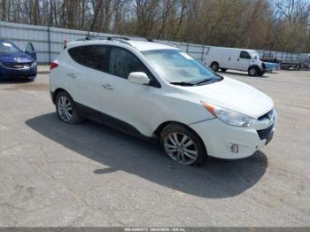  Salvage Hyundai TUCSON