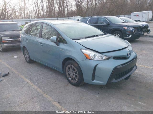  Salvage Toyota Prius v