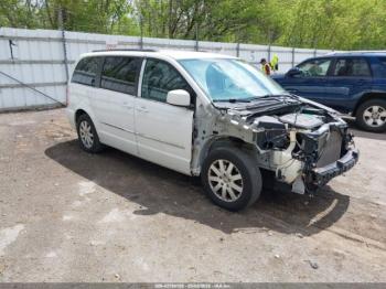  Salvage Chrysler Town & Country