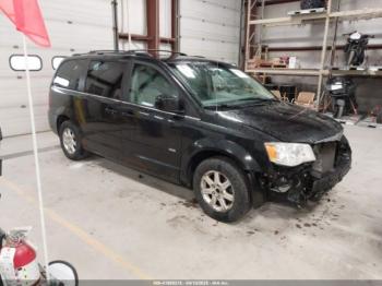  Salvage Chrysler Town & Country