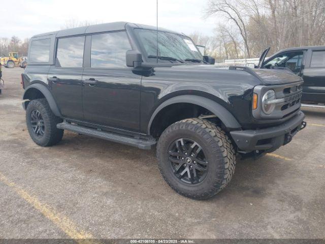  Salvage Ford Bronco