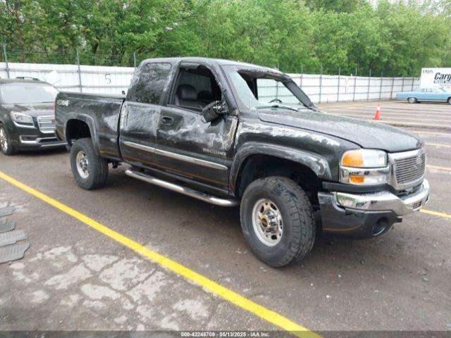  Salvage GMC Sierra 2500