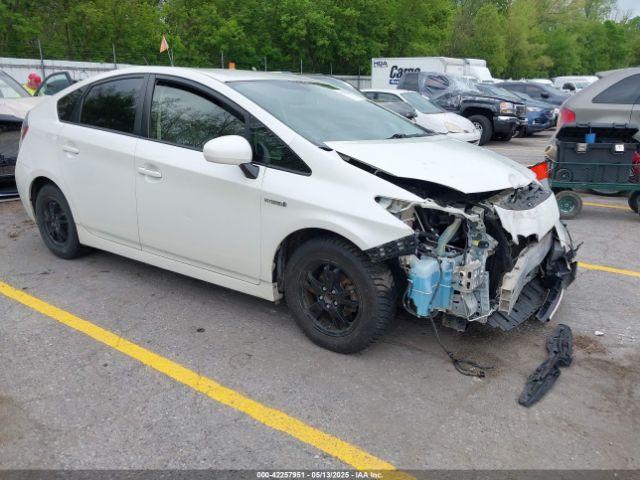  Salvage Toyota Prius