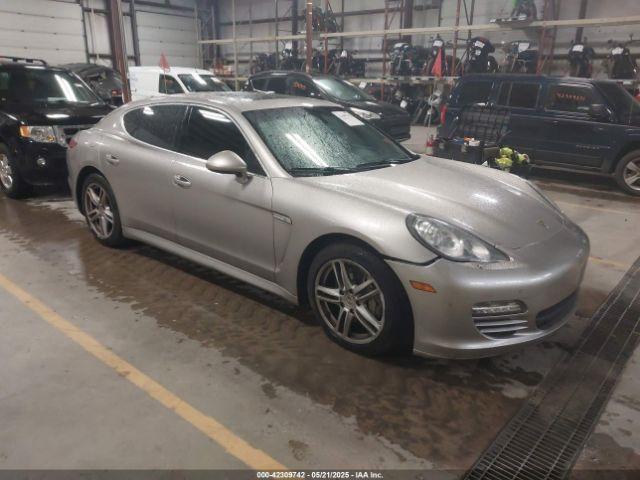  Salvage Porsche Panamera
