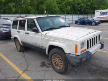  Salvage Jeep Cherokee