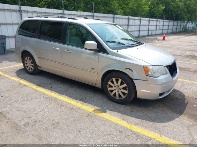  Salvage Chrysler Town & Country