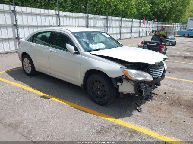  Salvage Chrysler 200