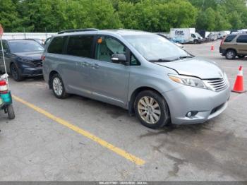  Salvage Toyota Sienna