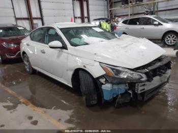  Salvage Nissan Altima