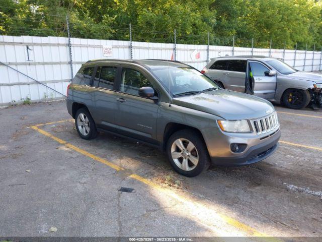  Salvage Jeep Compass