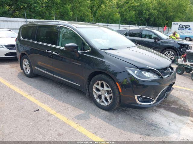  Salvage Chrysler Pacifica