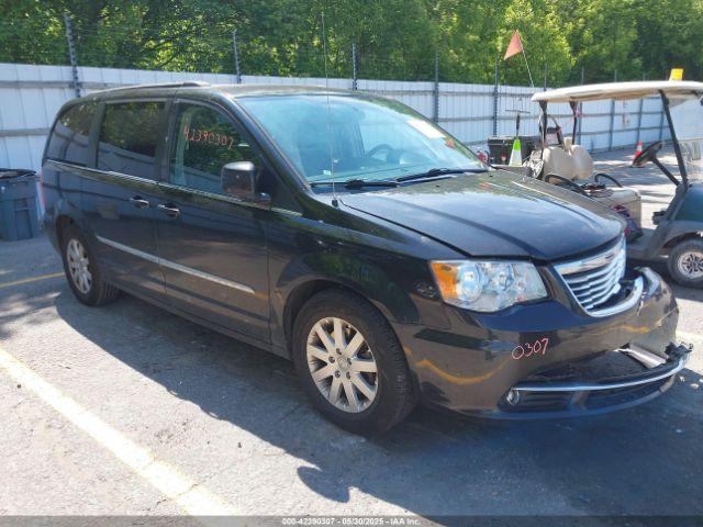  Salvage Chrysler Town & Country