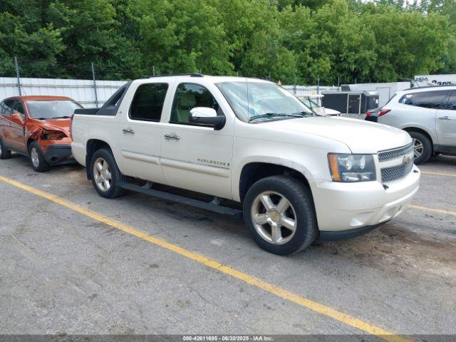 Salvage Chevrolet Avalanche 1500