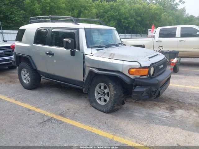  Salvage Toyota FJ Cruiser