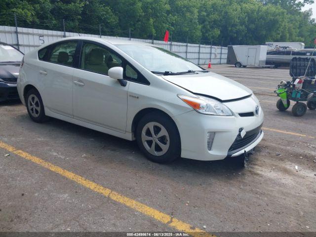  Salvage Toyota Prius
