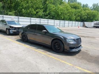  Salvage Chrysler 300