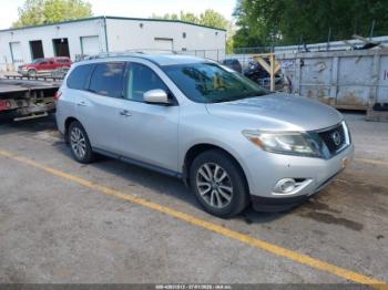  Salvage Nissan Pathfinder