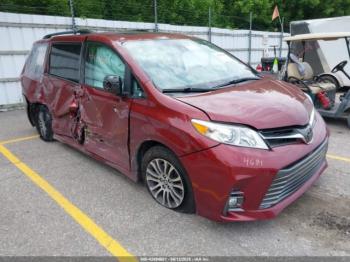  Salvage Toyota Sienna
