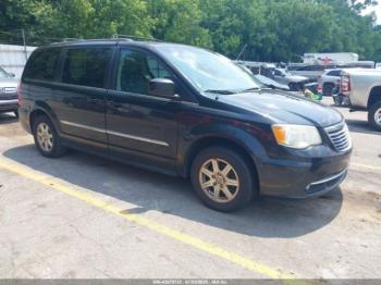  Salvage Chrysler Town & Country